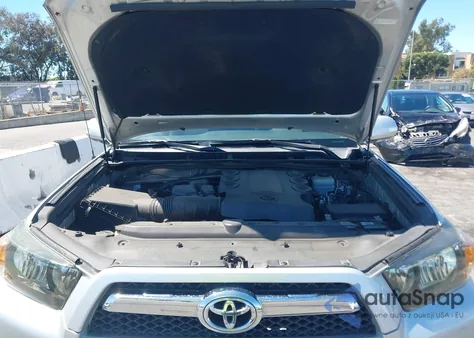 2010 Toyota 4Runner Sr5/Sport из США, поврежденный, VIN JTEZU5JR3A5002153